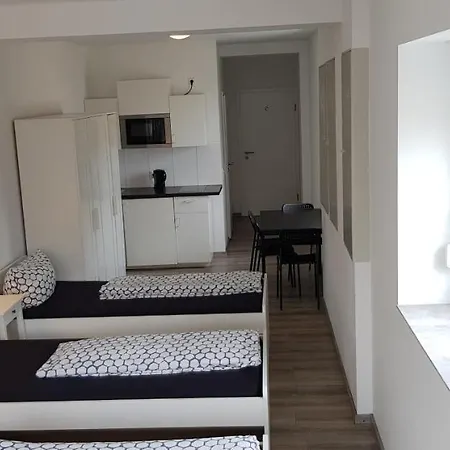 Shiva's Cityaparthotel Апарт-отель 2*